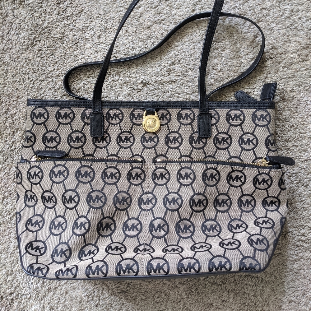 Michael Kors purse